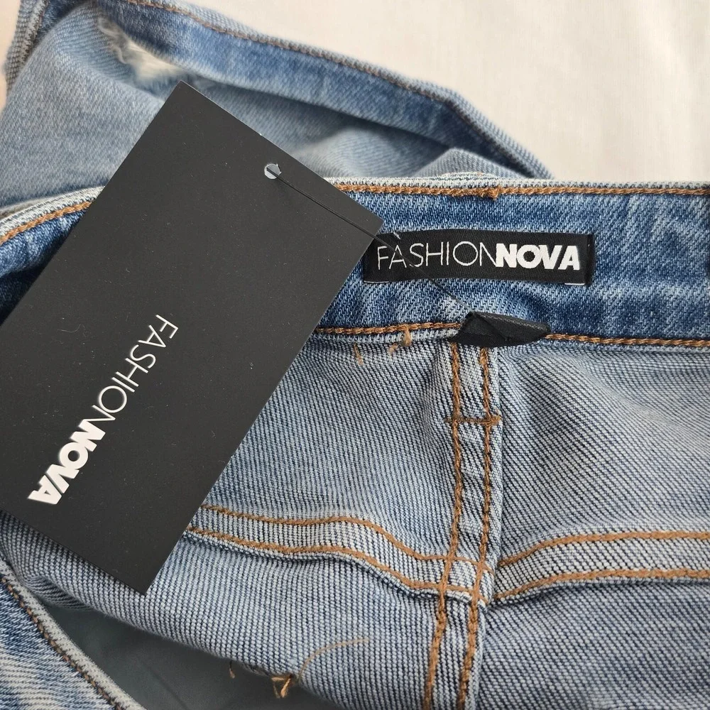 Fashion Nova Cooper Shorts Woman Extra Small Blue Distressed Hi Rise‎ Denim NWT